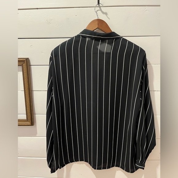 BIANCA NYGARD black & White stripped blouse size 1x ⚠️ - Picture 9 of 11